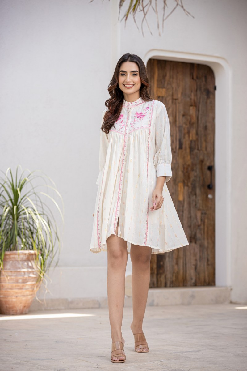 WOMEN'S PINK COTTON SHORT DRESS WITH SOOTHING COLOURS