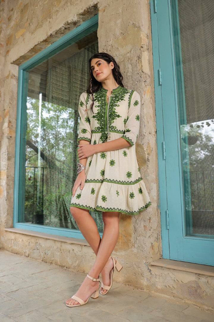 Green Majesty: Cotton Short Dress