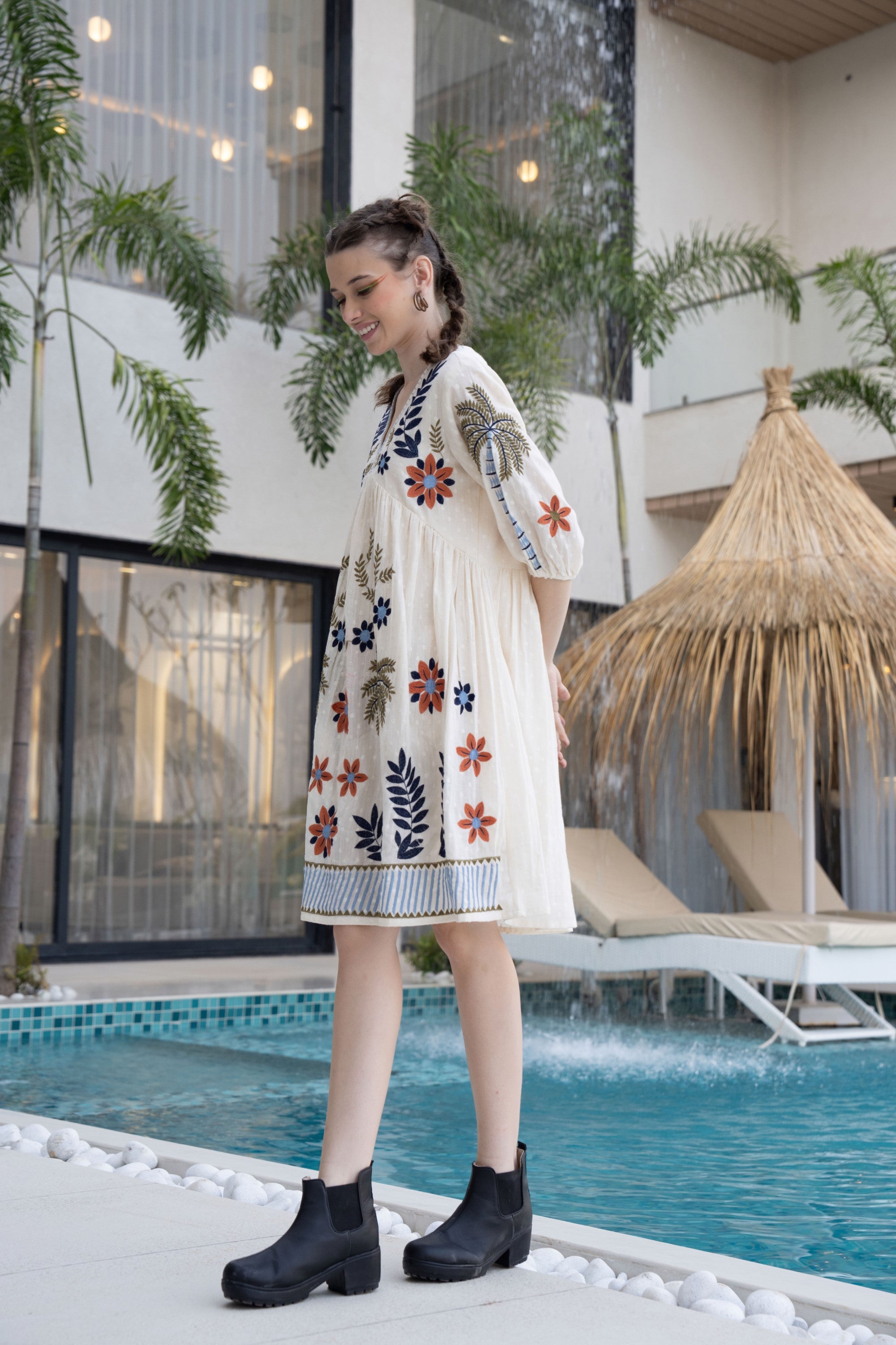 OFF-WHITE EMBROIDERED SHORT DRESS