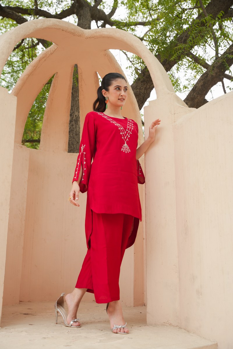 FESTIVE ELEGANCE: CALF-LENGTH ROMAN SILK COORDINATED SET WITH MINIMALISTIC EMBROIDERY AND FLARED SLEEVES