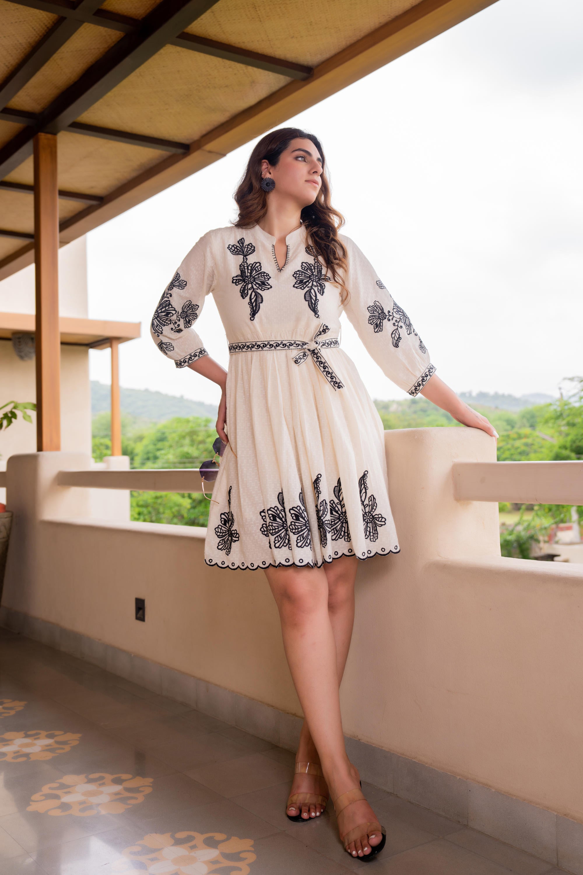 BOHEMIAN EMBROIDERED SHORT DRESS