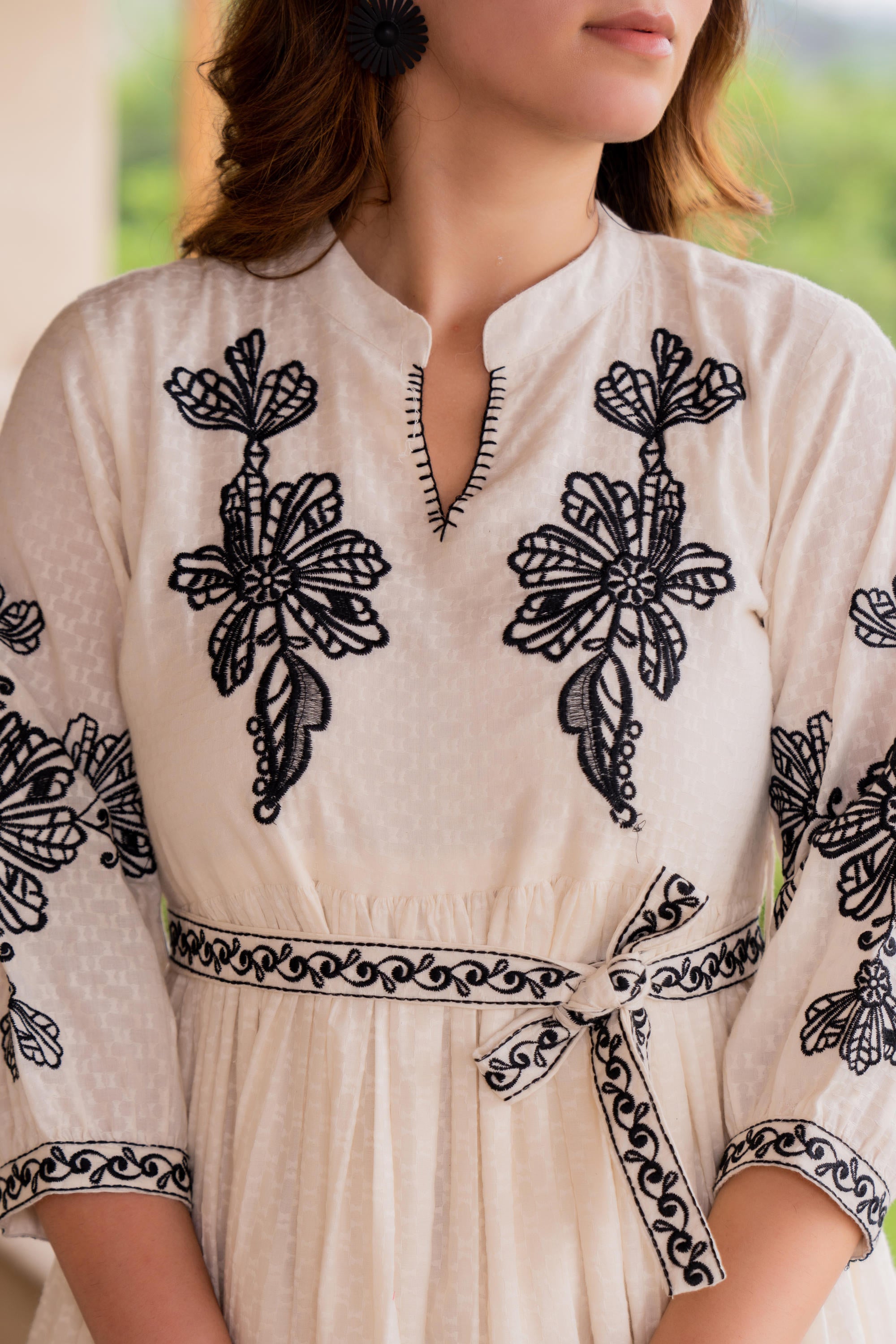 BOHEMIAN EMBROIDERED SHORT DRESS
