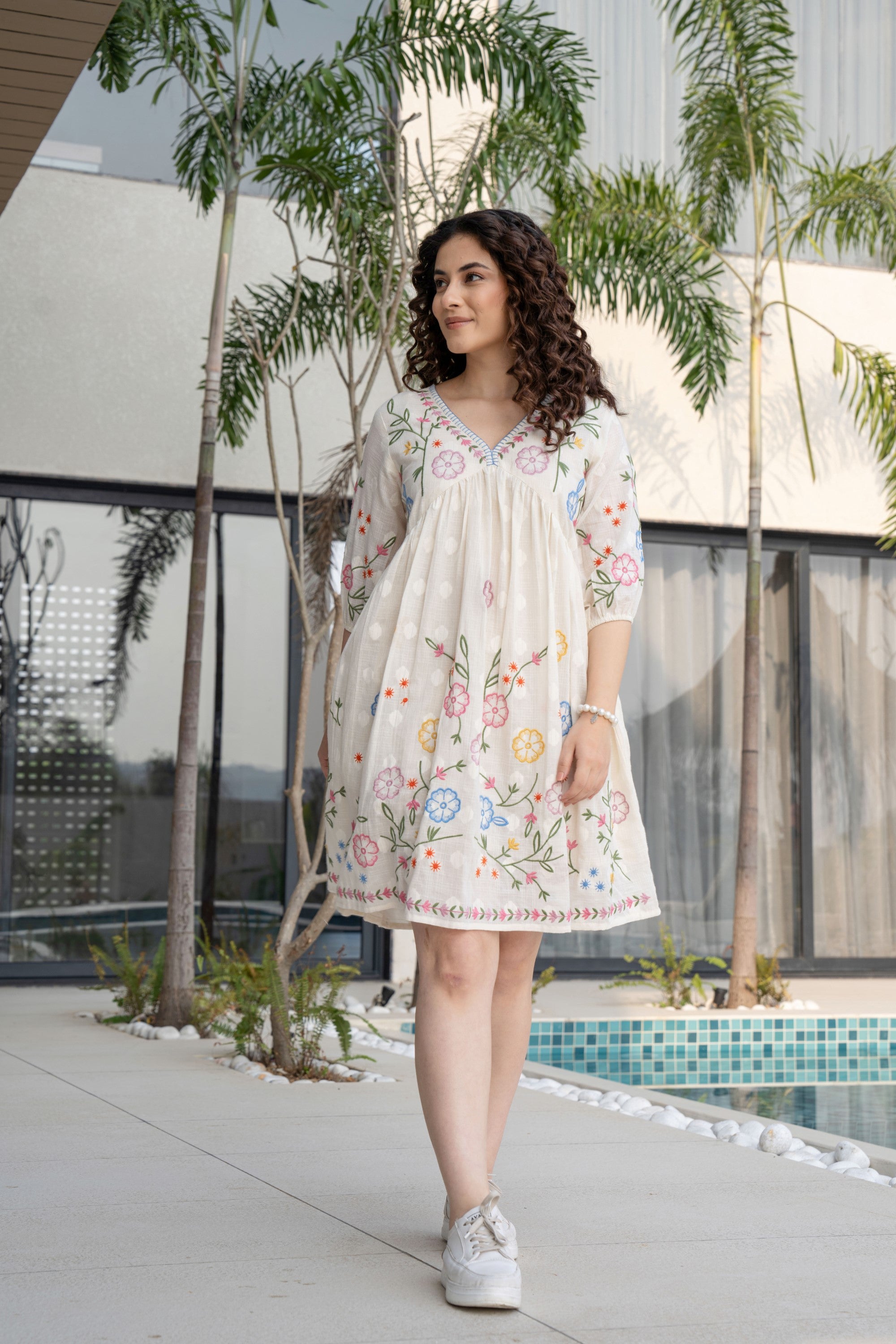 BOHO EMBROIDERED FLORAL SHORT DRESS