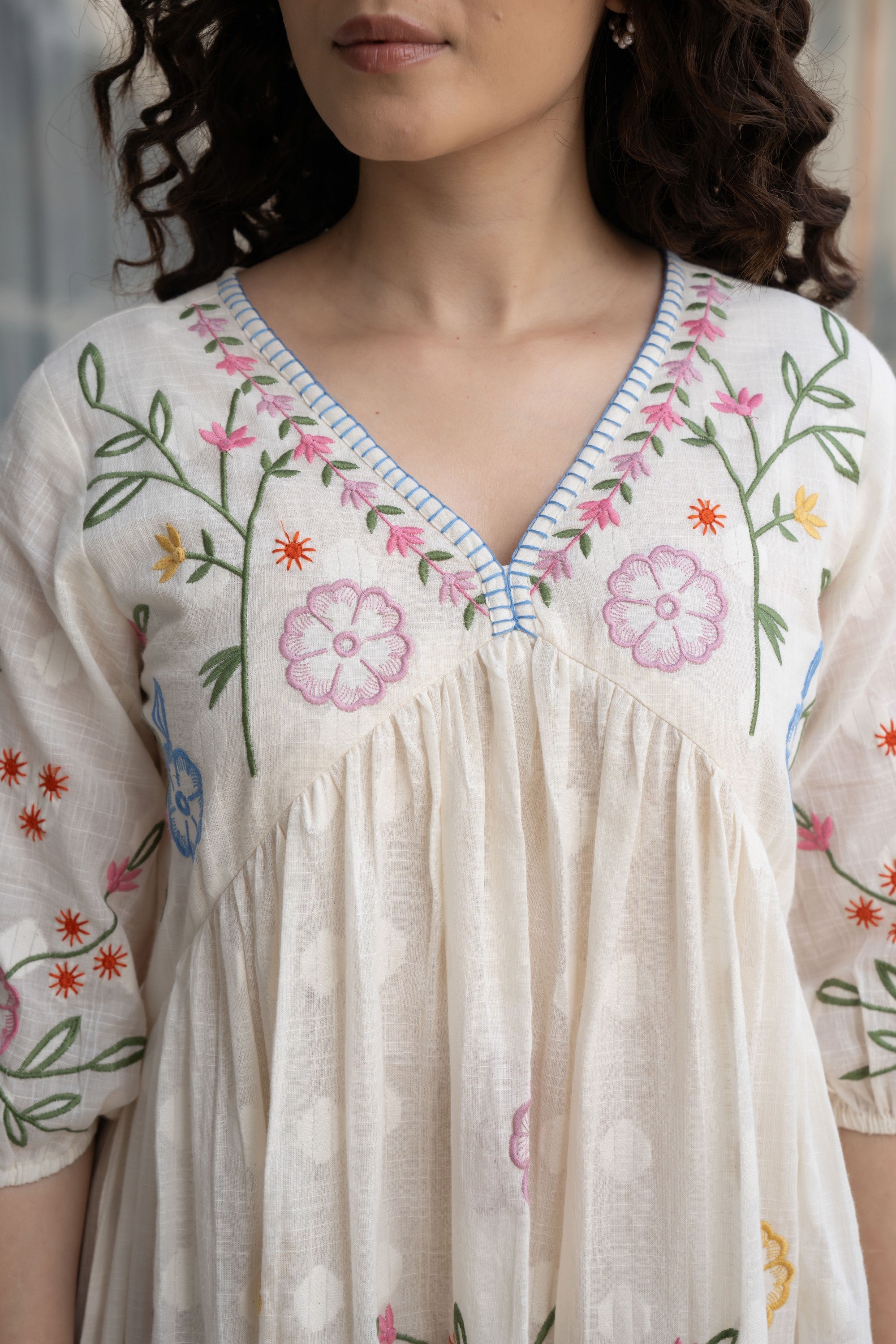 BOHO EMBROIDERED FLORAL SHORT DRESS