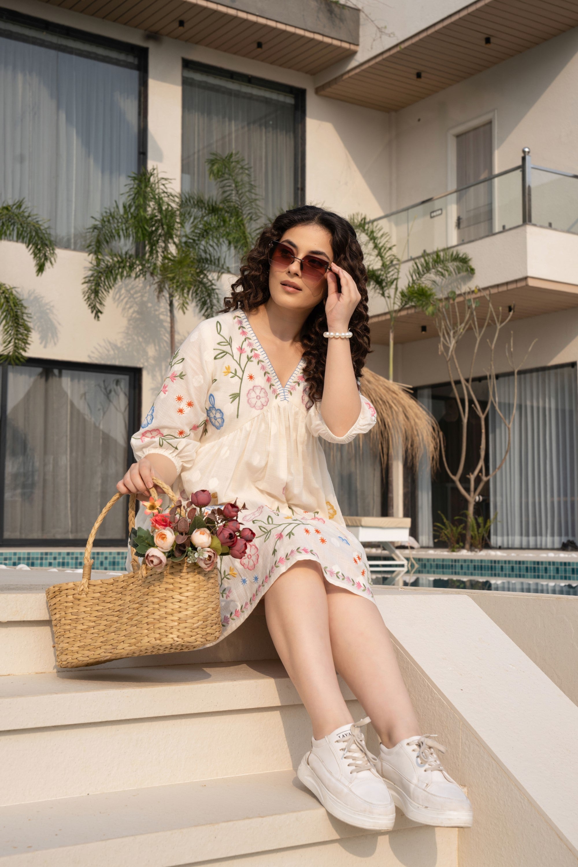 BOHO EMBROIDERED FLORAL SHORT DRESS